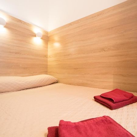 Apartment On Filatova 10/1 Lviv Ngoại thất bức ảnh
