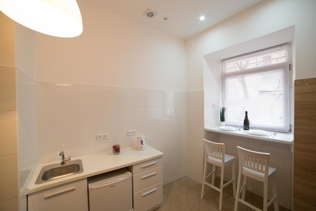 Apartment On Filatova 10/1 Lviv Ngoại thất bức ảnh