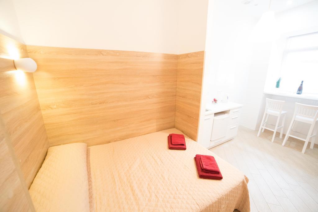 Apartment On Filatova 10/1 Lviv Ngoại thất bức ảnh